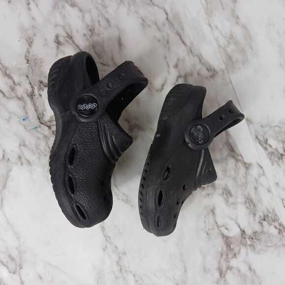 CROCS KID'S TODDLER CLASSIC CLOG BLACK WITH STRAP UNISEX SIZE C 4/5 - Picture 5 of 6